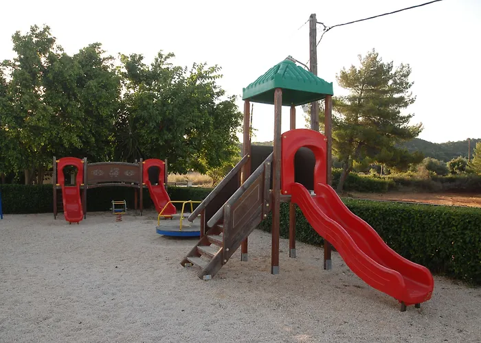 מלון Limanaki