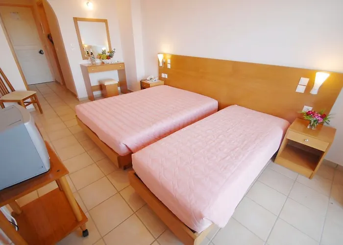 Limanaki 3*