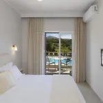 Limanaki 3*