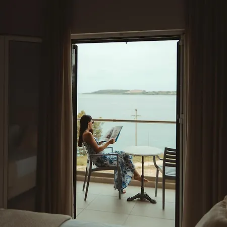 Limanaki Hotell 3*