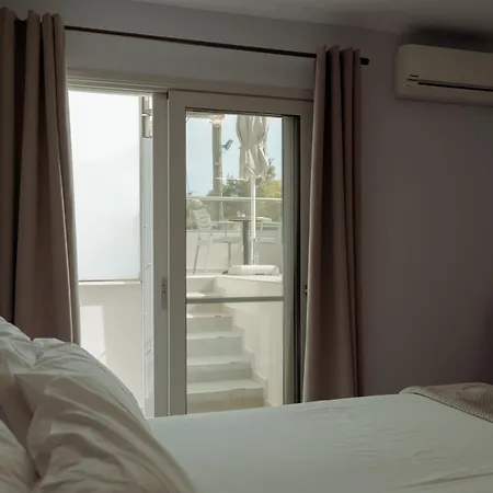 Limanaki Hotell 3*