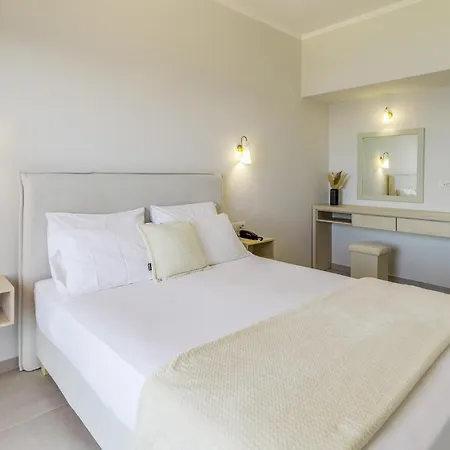 Limanaki Hotell