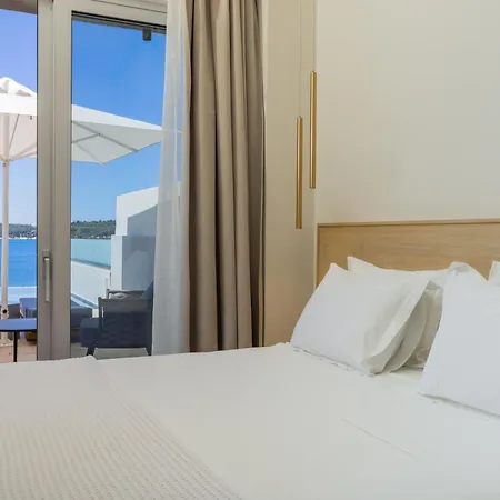 Limanaki Hotell